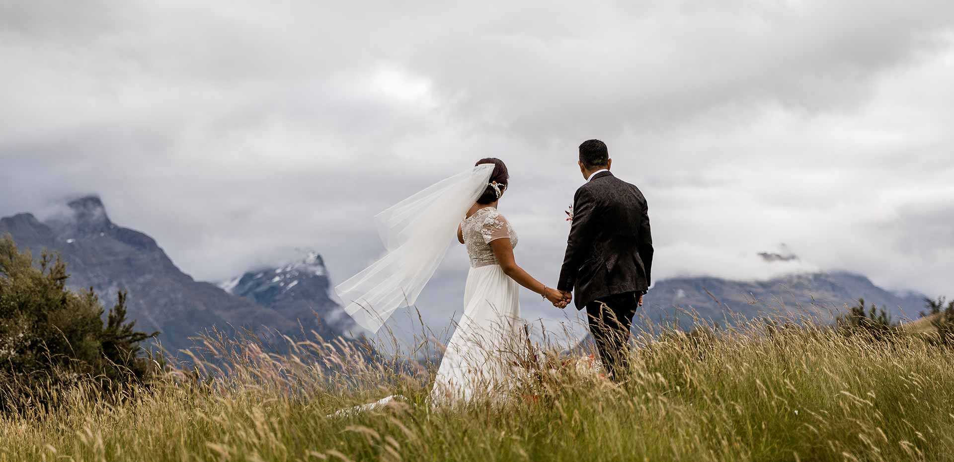 Paradise elopement packages. Photo by Dawn Thomson Photography